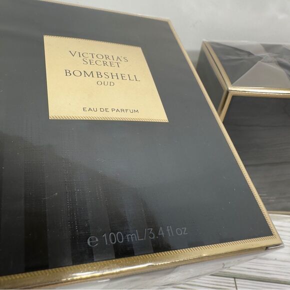 2 VICTORIA’S SECRET BOMBSHELL OUD LARGE 3.4 fl Oz NWT LOT BUNDLE - Picture 2 of 5